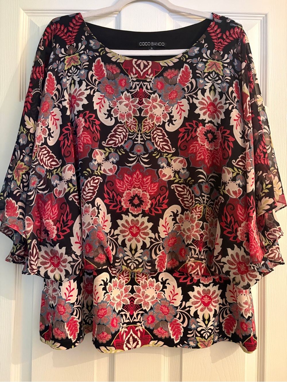 Coco Bianco Black Floral Layered Flutter-Sleeve Blouse with Red Accents#0367